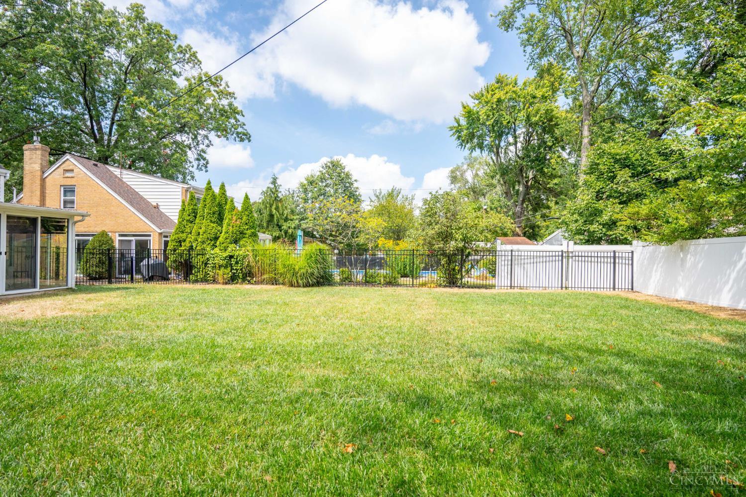 7212 Garden Road Cincinnati, OH 45236 - Photo 21 of 26 Gallery Image 21