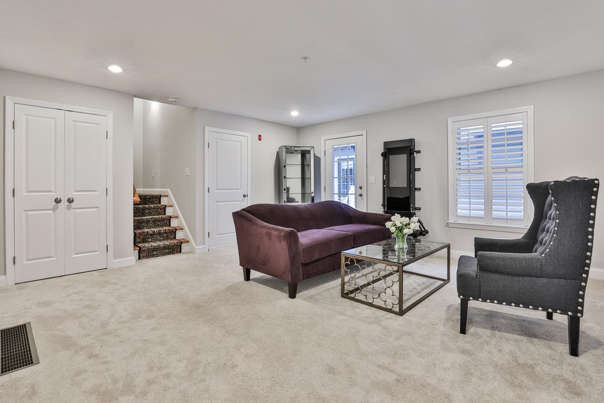 62 Compass Point North Andover, MA 01845 - Photo 4 of 27 Gallery Image 4