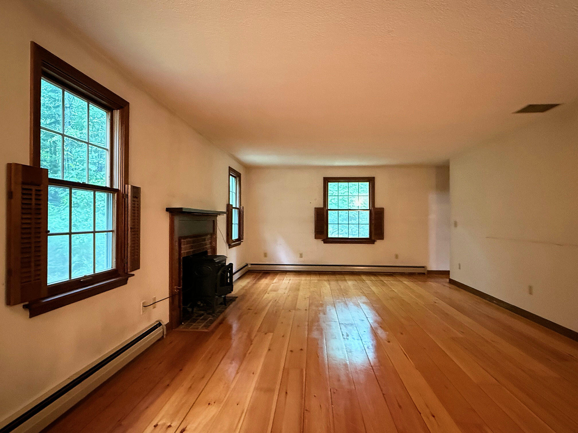 116 Mistic Avenue Rockport, ME 04856 - Photo 2 of 18 Living Room 3