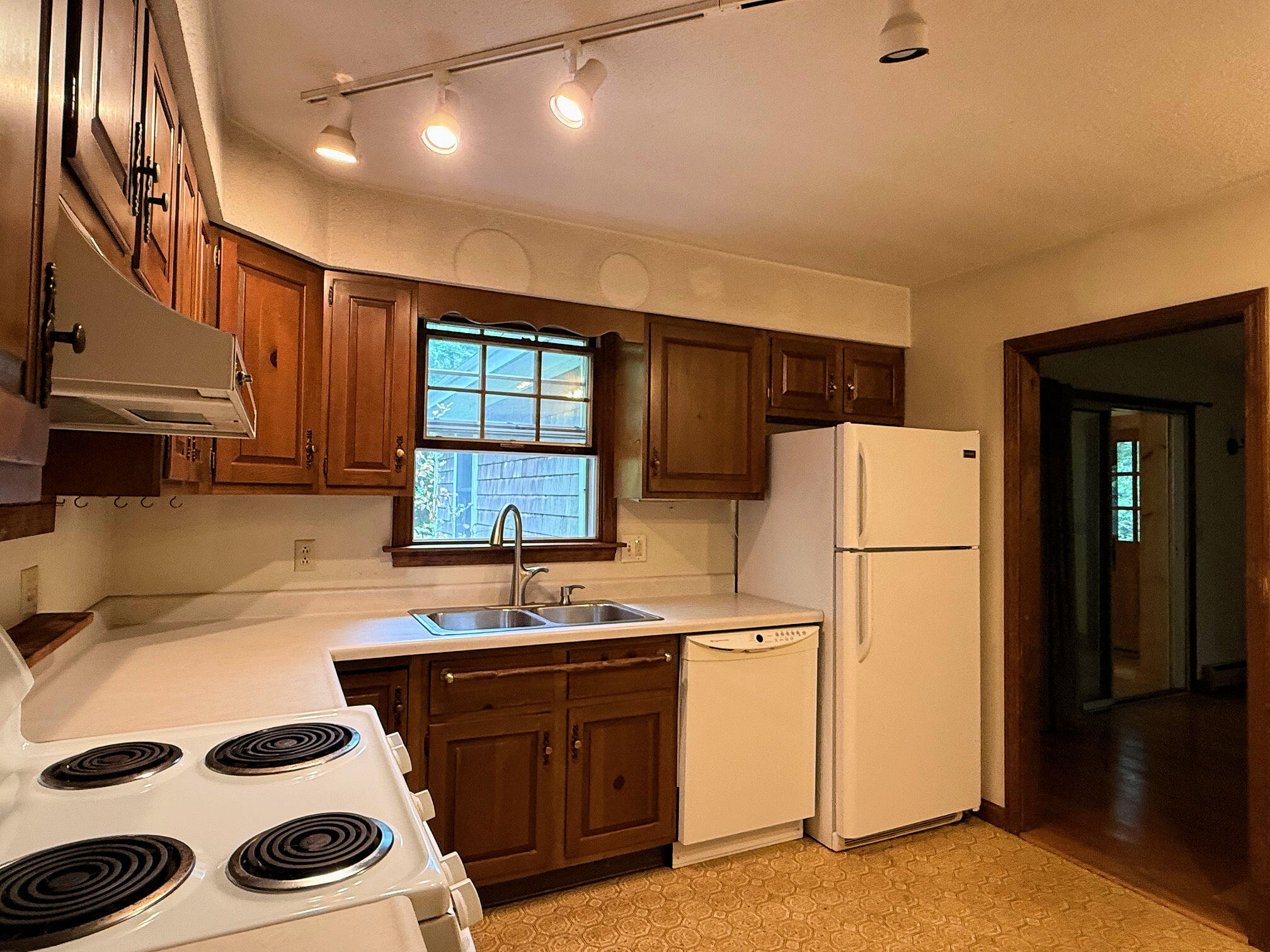 116 Mistic Avenue Rockport, ME 04856 - Photo 10 of 18 Kitchen 2