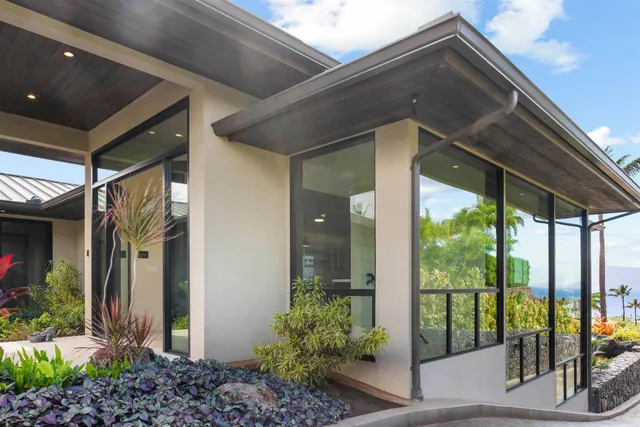 a front view of house with yard