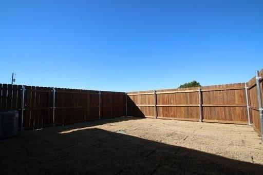 156 Crossbow Court Weatherford, TX 76088 - Photo 21 of 23 a backyard of a house