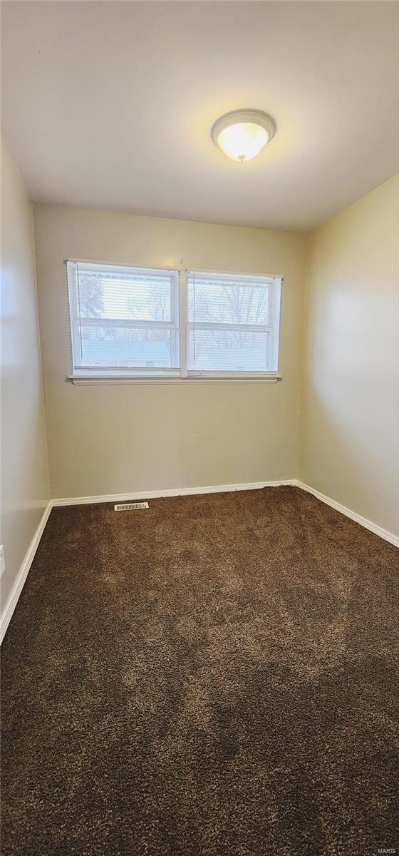 408 Caithness Road St. Louis, MO 63137 - Photo 6 of 11