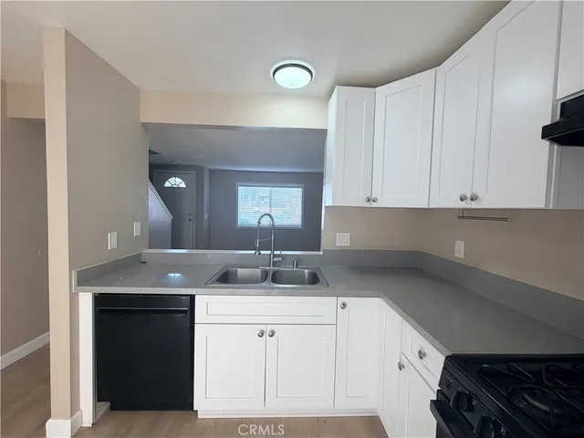 $2,100 | 1677 West Wilson Street, Rialto, CA 92376