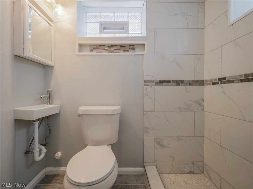 1048 Pennfield Road Cleveland, OH 44121 - Photo 19 of 23