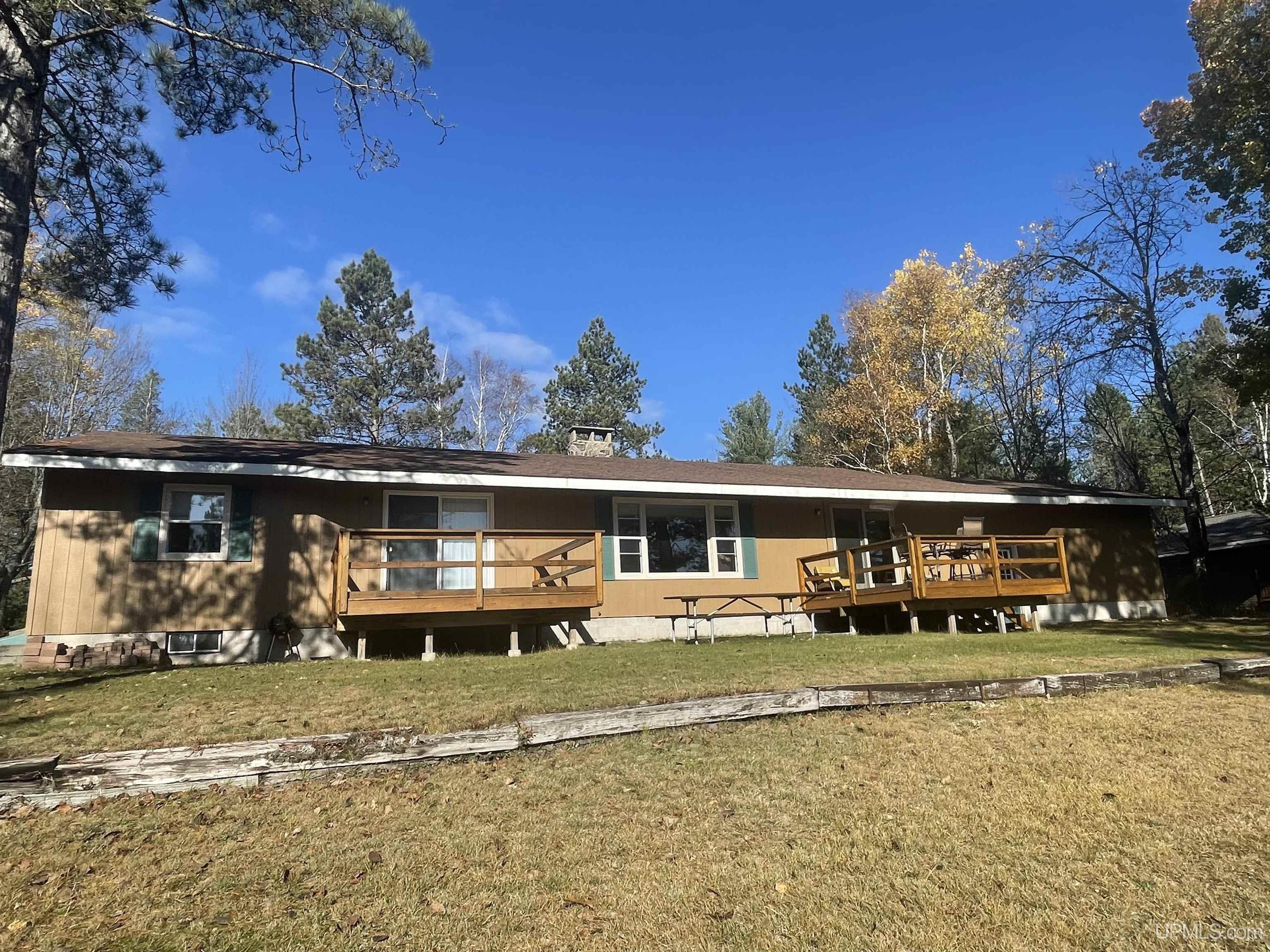 8301 Mirror Lake Road Munising, MI 49862 - Photo 5 of 43