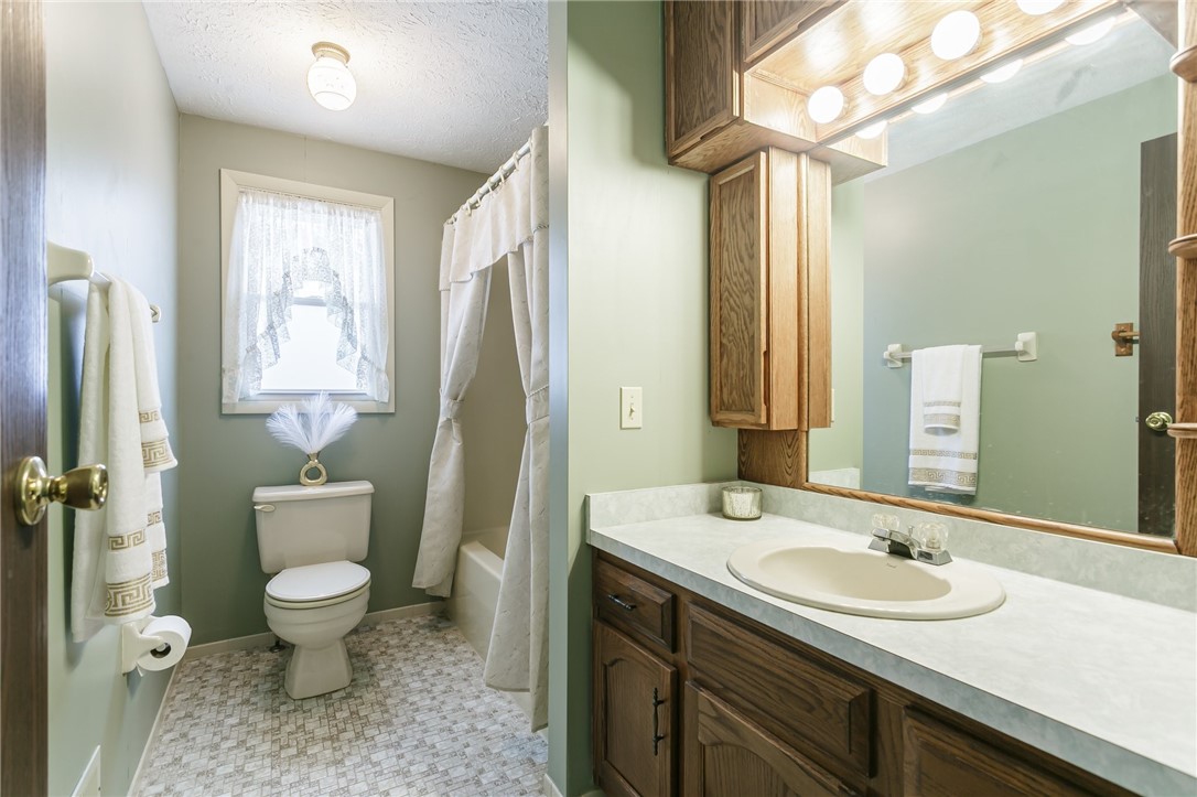 516 Gilmore Road Clarkson, NY 14420 - Photo 14 of 31 Full bath off living room