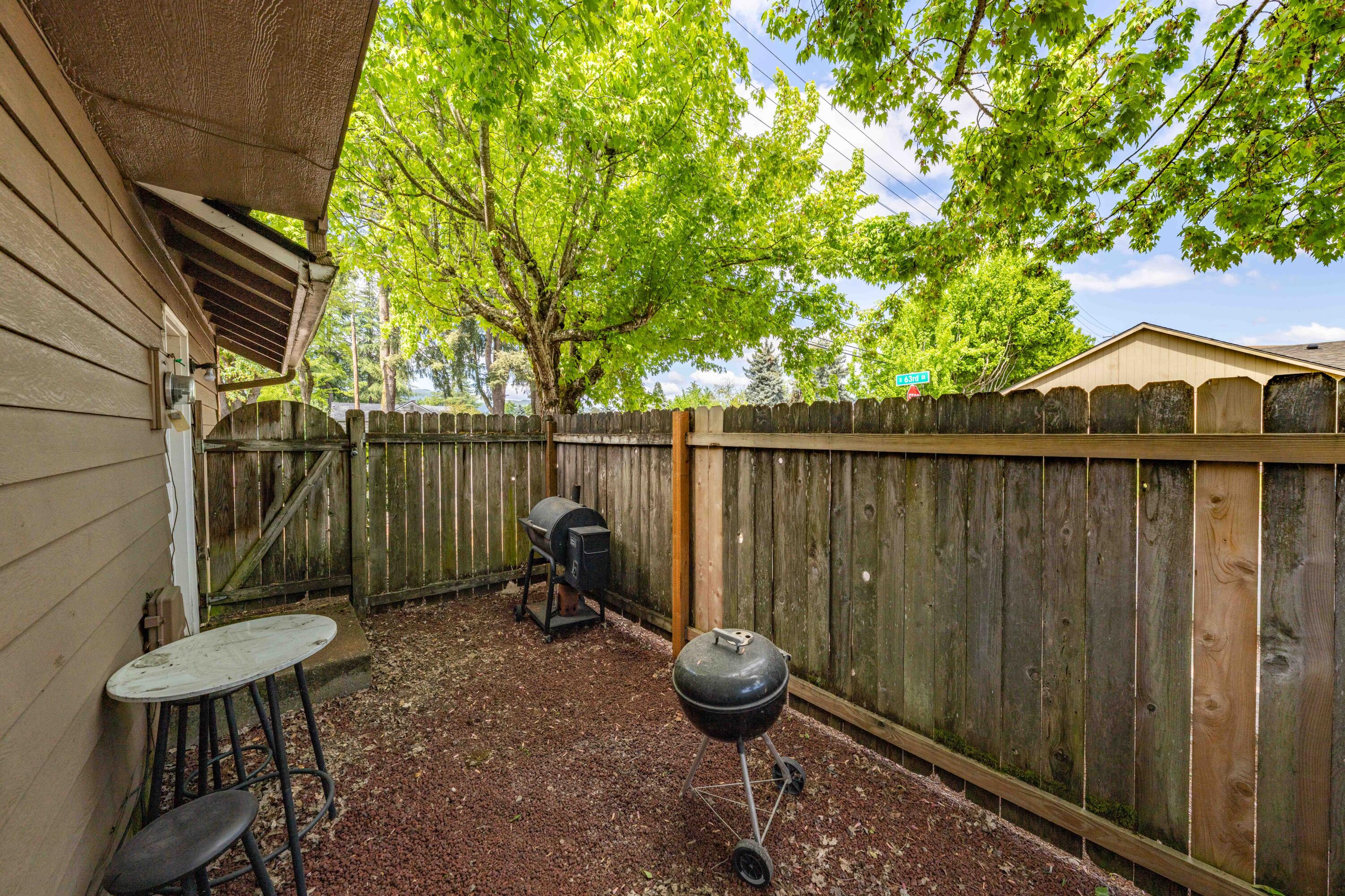 124 South 63rd Street Springfield, OR 97478 - Photo 33 of 35 124-33