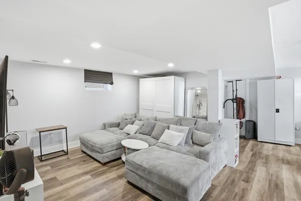 $329,999 | 2868 West 85th Street, Chicago, IL 60652