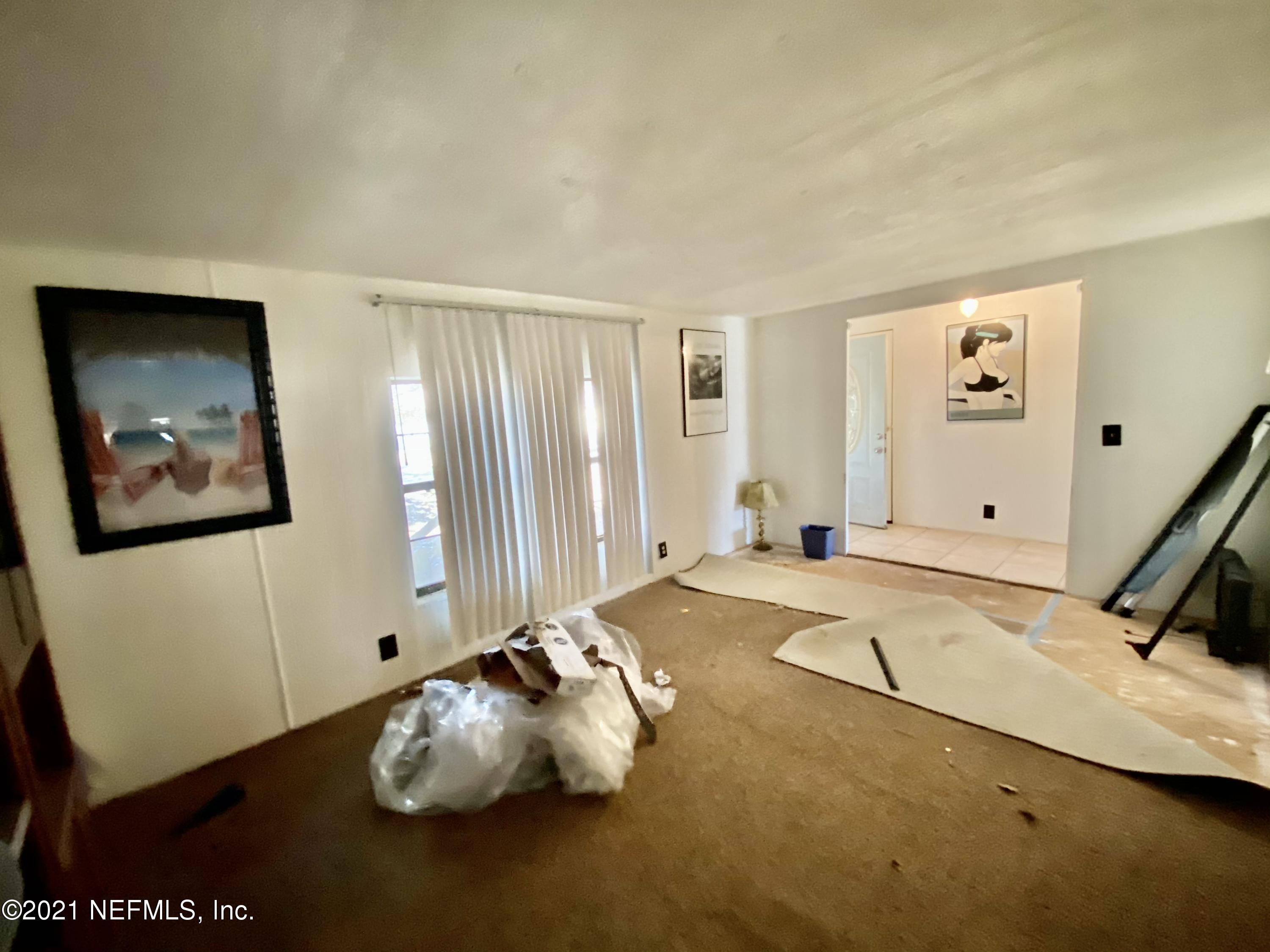16050 Shellcracker Road Jacksonville, FL 32226 - Photo 34 of 45 Living room