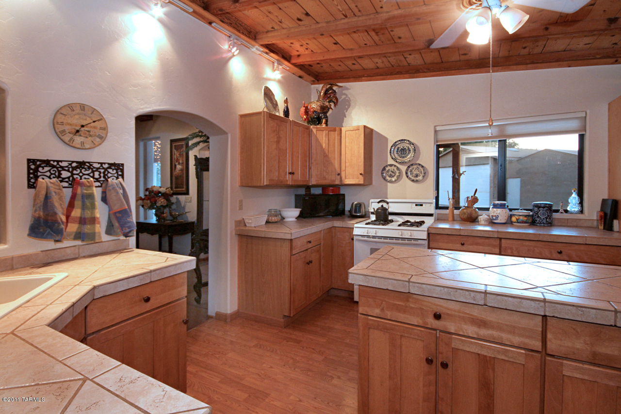 8370 East Tanque Verde Road Tucson, AZ 85749 - Photo 6 of 20