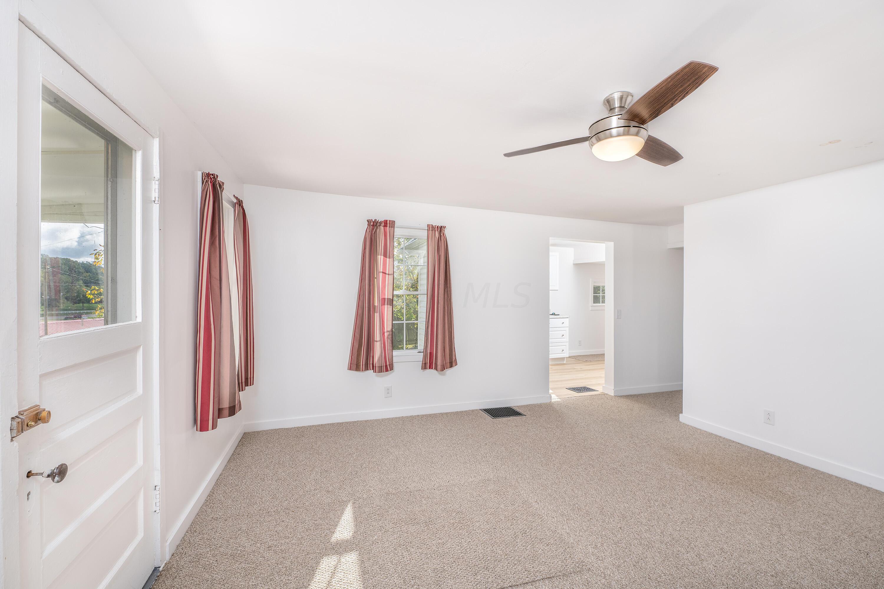 610 Fairgrounds Road Mount Vernon, OH 43050 - Photo 9 of 16 610FG_07