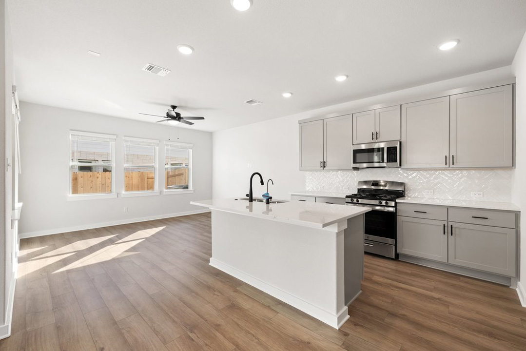 125 Verra Way Georgetown, TX 78626 - Photo 7 of 34