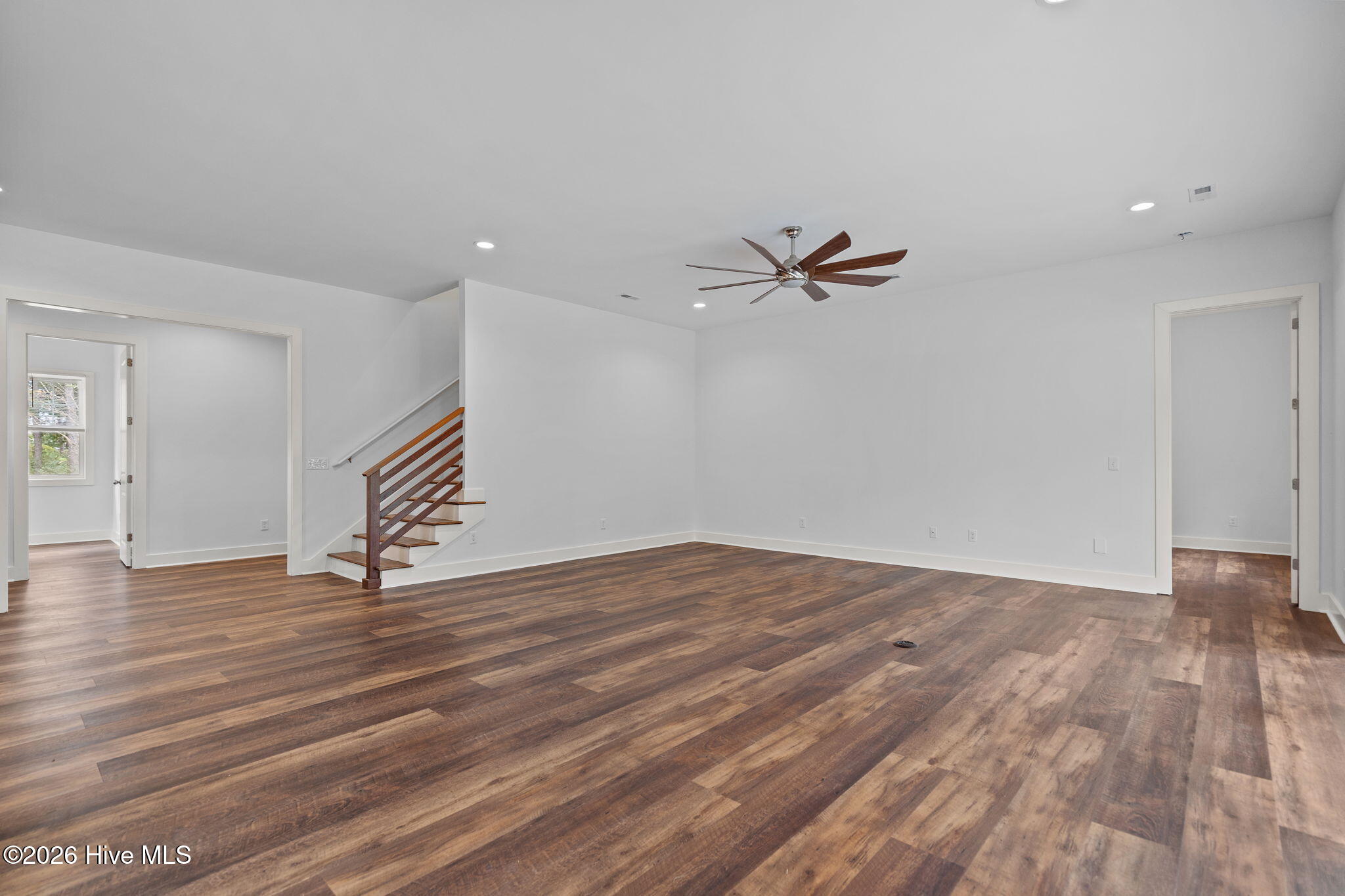 316 East Rolling Meadows Road Hampstead, NC 28443 - Photo 8 of 20 Gallery Image 8