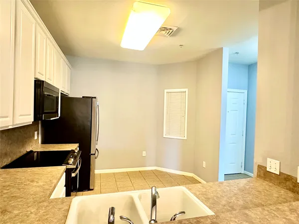 $1,600 | 2815 Kings Crossing Drive, Unit 209, Kingwood, TX 77345