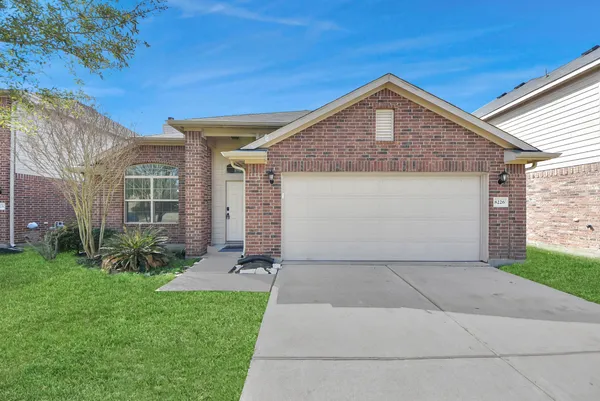 $2,100 | 8226 Silent Deep Drive, Rosenberg, TX 77469