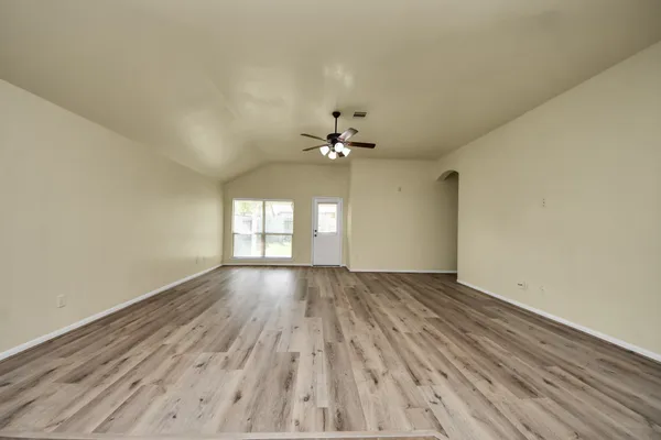 $2,100 | 8226 Silent Deep Drive, Rosenberg, TX 77469