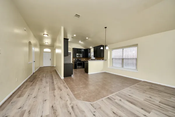 $2,100 | 8226 Silent Deep Drive, Rosenberg, TX 77469