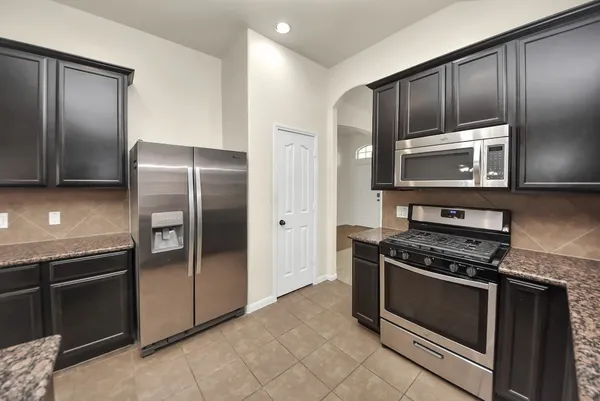 $2,100 | 8226 Silent Deep Drive, Rosenberg, TX 77469