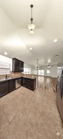 $2,100 | 8226 Silent Deep Drive, Rosenberg, TX 77469