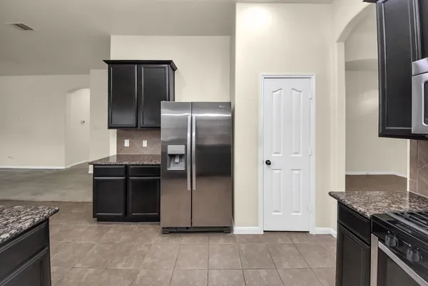 $2,100 | 8226 Silent Deep Drive, Rosenberg, TX 77469