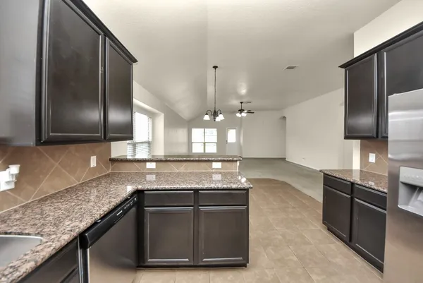 $2,100 | 8226 Silent Deep Drive, Rosenberg, TX 77469