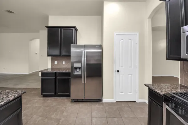 $2,100 | 8226 Silent Deep Drive, Rosenberg, TX 77469