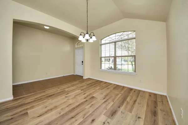$2,100 | 8226 Silent Deep Drive, Rosenberg, TX 77469