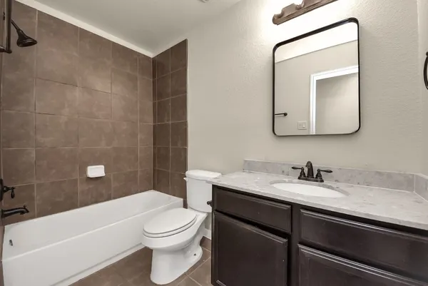 $2,100 | 8226 Silent Deep Drive, Rosenberg, TX 77469