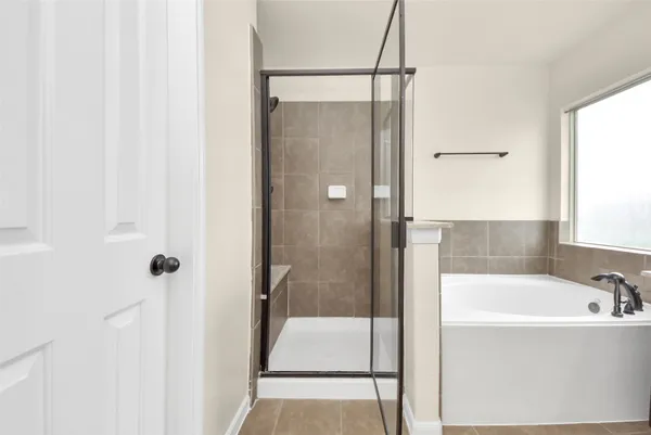 $2,100 | 8226 Silent Deep Drive, Rosenberg, TX 77469