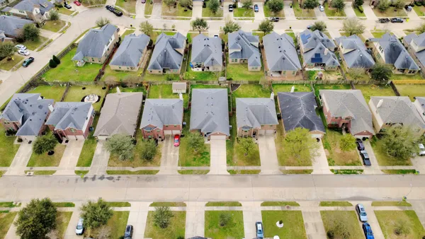 $2,100 | 8226 Silent Deep Drive, Rosenberg, TX 77469