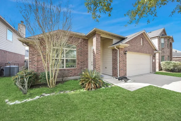 $2,100 | 8226 Silent Deep Drive, Rosenberg, TX 77469