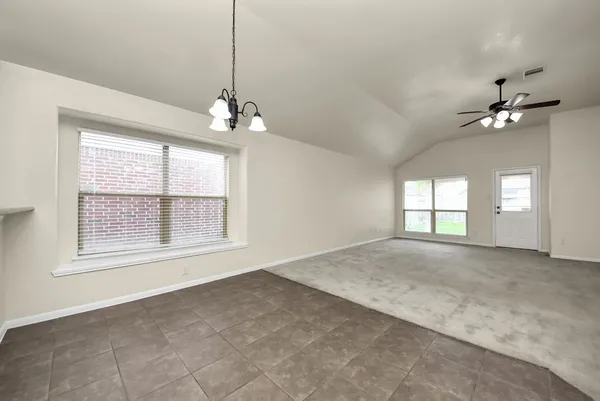 $2,100 | 8226 Silent Deep Drive, Rosenberg, TX 77469