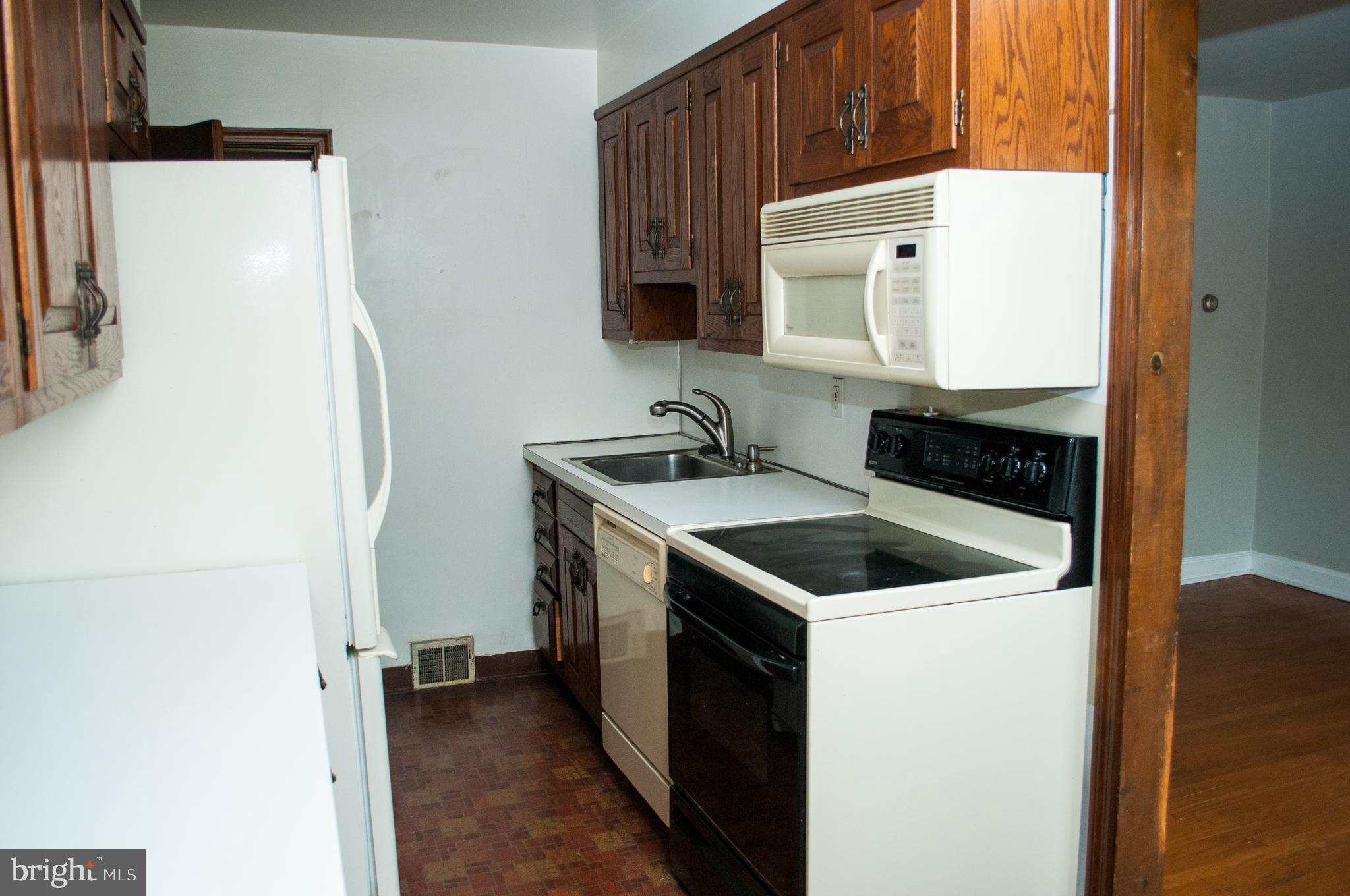 92 Barbara Road Drexel Hill, PA 19026 - Photo 11 of 29 Gallery Image 11