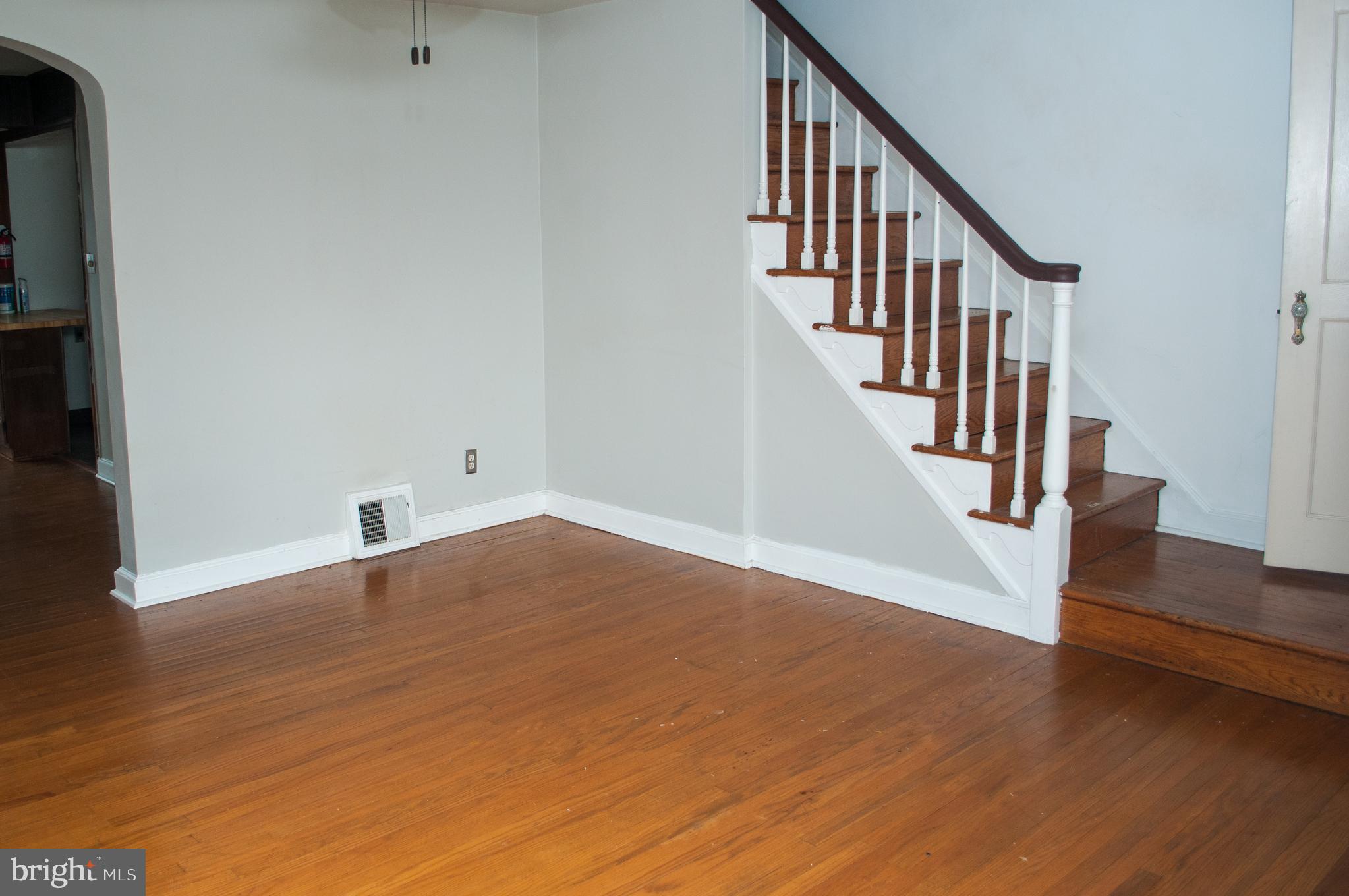 92 Barbara Road Drexel Hill, PA 19026 - Photo 3 of 29 Gallery Image 3