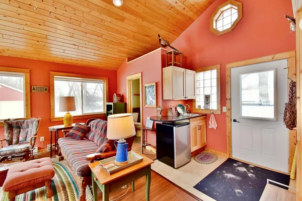 $525,000 | 13326 County 15, Sauk Centre, MN 56378