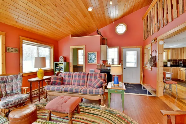 $525,000 | 13326 County 15, Sauk Centre, MN 56378