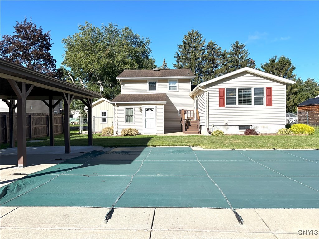 7658 Clover Road Syracuse, NY 13212 - Photo 17 of 31 Exterior Back