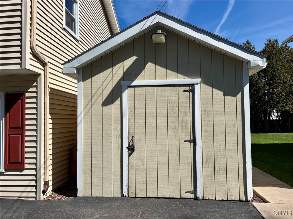 7658 Clover Road Syracuse, NY 13212 - Photo 29 of 31 Oversized Shed