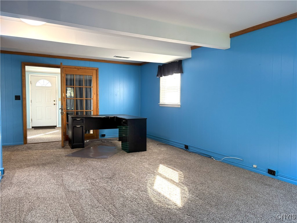 7658 Clover Road Syracuse, NY 13212 - Photo 10 of 31 Family Room