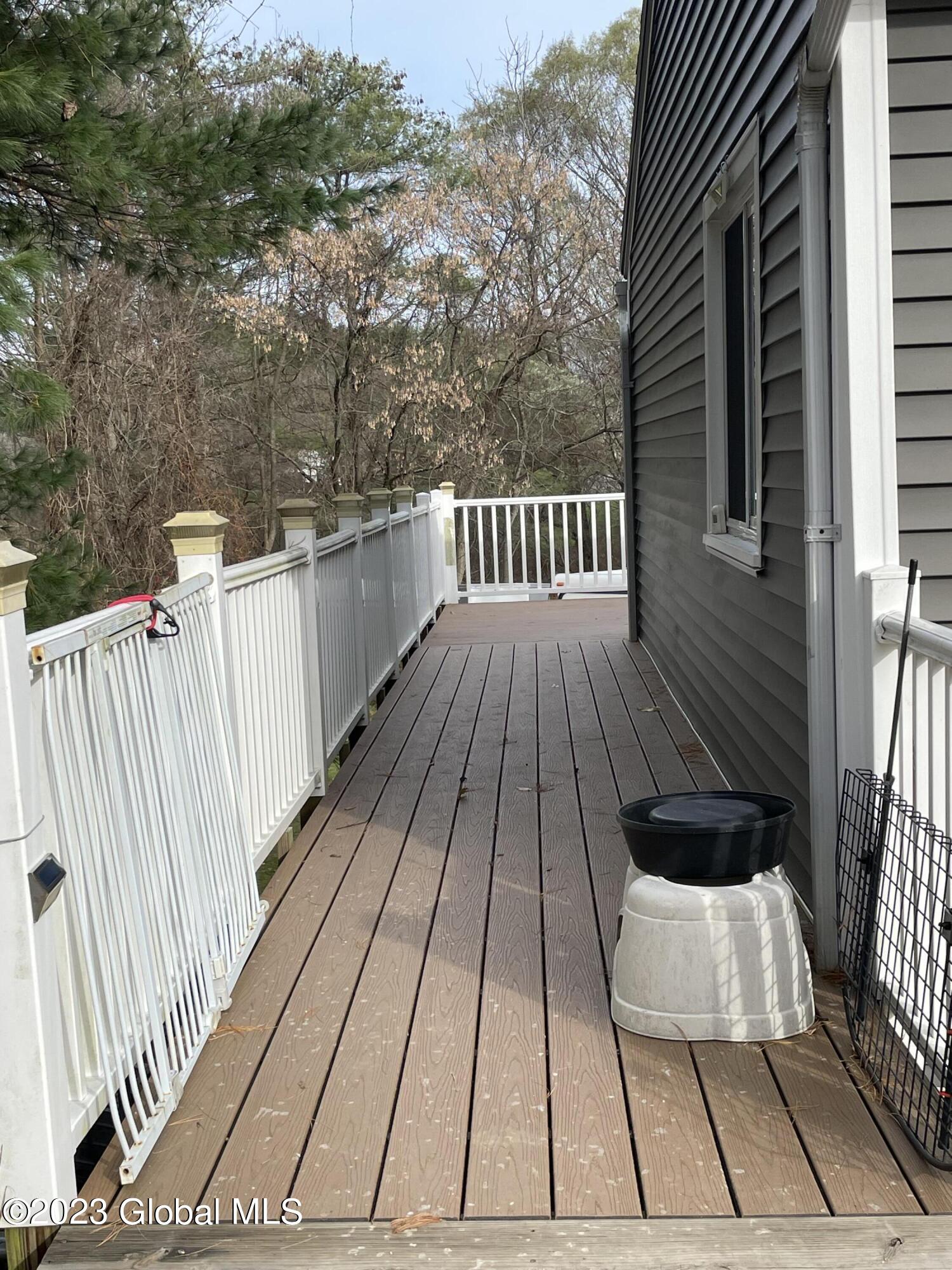 33 Woodin Road Halfmoon, NY 12065 - Photo 32 of 44 IMG_1325