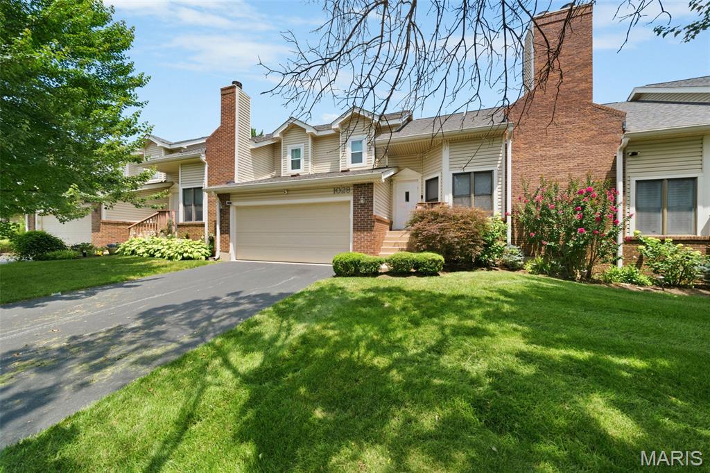 1028 North Spoede Road Creve Coeur, MO 63146 - Photo 4 of 56