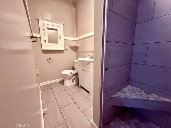 a bathroom with a toilet