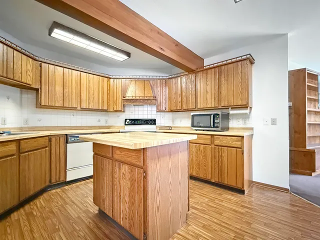 $299,900 | N1417 Oak Park Drive, Menominee, MI 49858