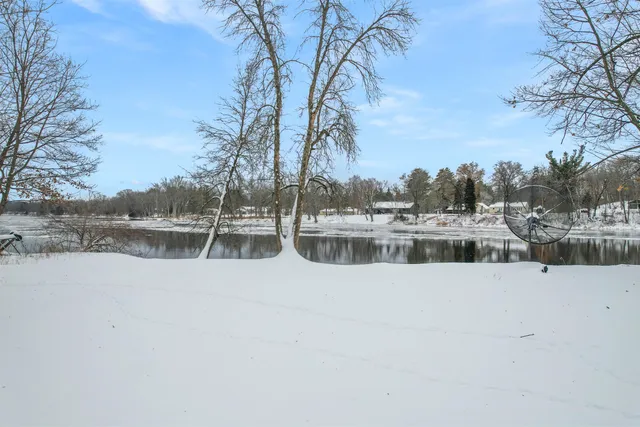 $299,900 | N1417 Oak Park Drive, Menominee, MI 49858