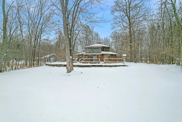 $299,900 | N1417 Oak Park Drive, Menominee, MI 49858