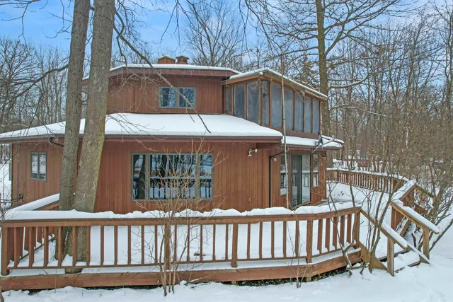 $299,900 | N1417 Oak Park Drive, Menominee, MI 49858