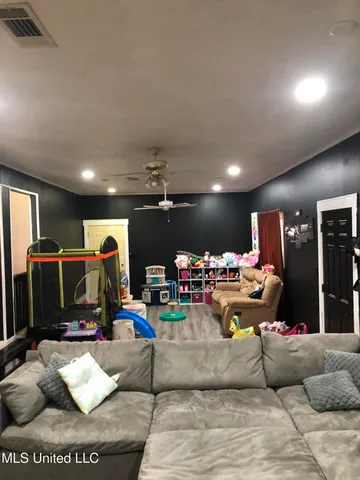 $240,000 | 213 Harbor Lane, Brandon, MS 39047