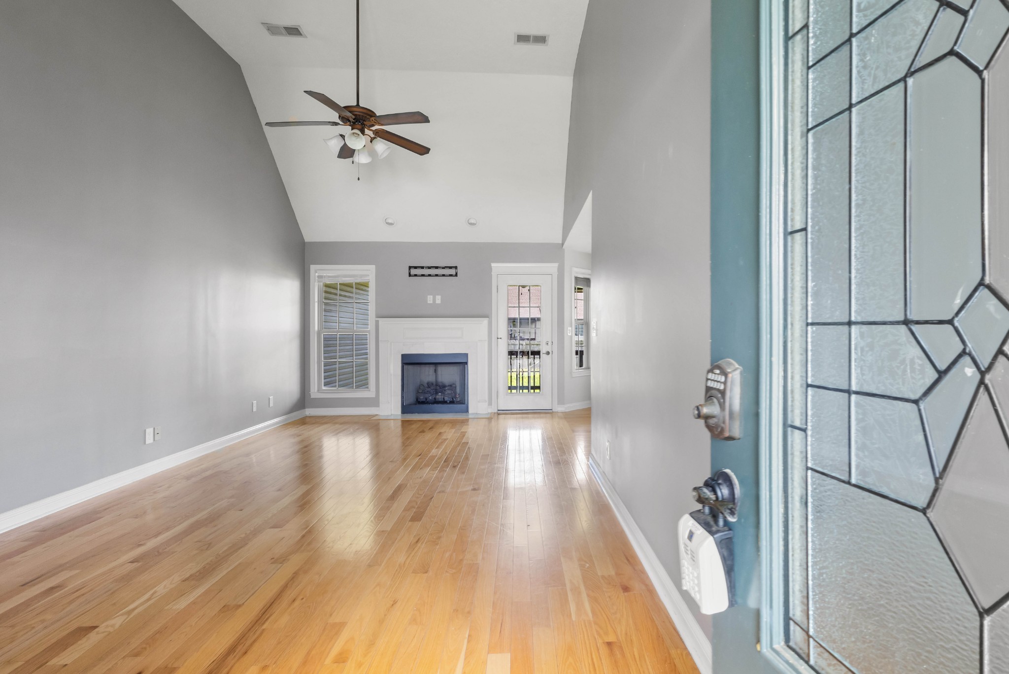 3726 Suiter Road Clarksville, TN 37040 - Photo 3 of 20 Gallery Image 3
