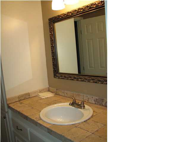 1410 Huntcliff Way Clinton, MS 39056 - Photo 9 of 16 Hall Bath